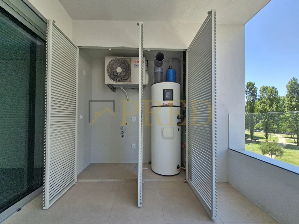 Apartamento T1 para Arrendamento em Ramalde Foto 9