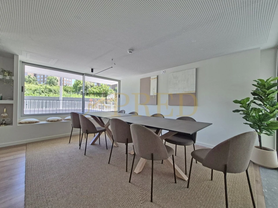 Apartamento T1 para Arrendamento em Ramalde Foto 20