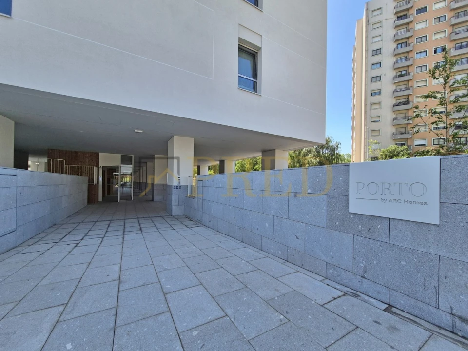 Apartamento T1 para Arrendamento em Ramalde Foto 17