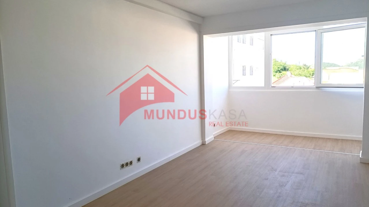 Apartamento T1 para Venda em Sesimbra (Castelo) Foto 12