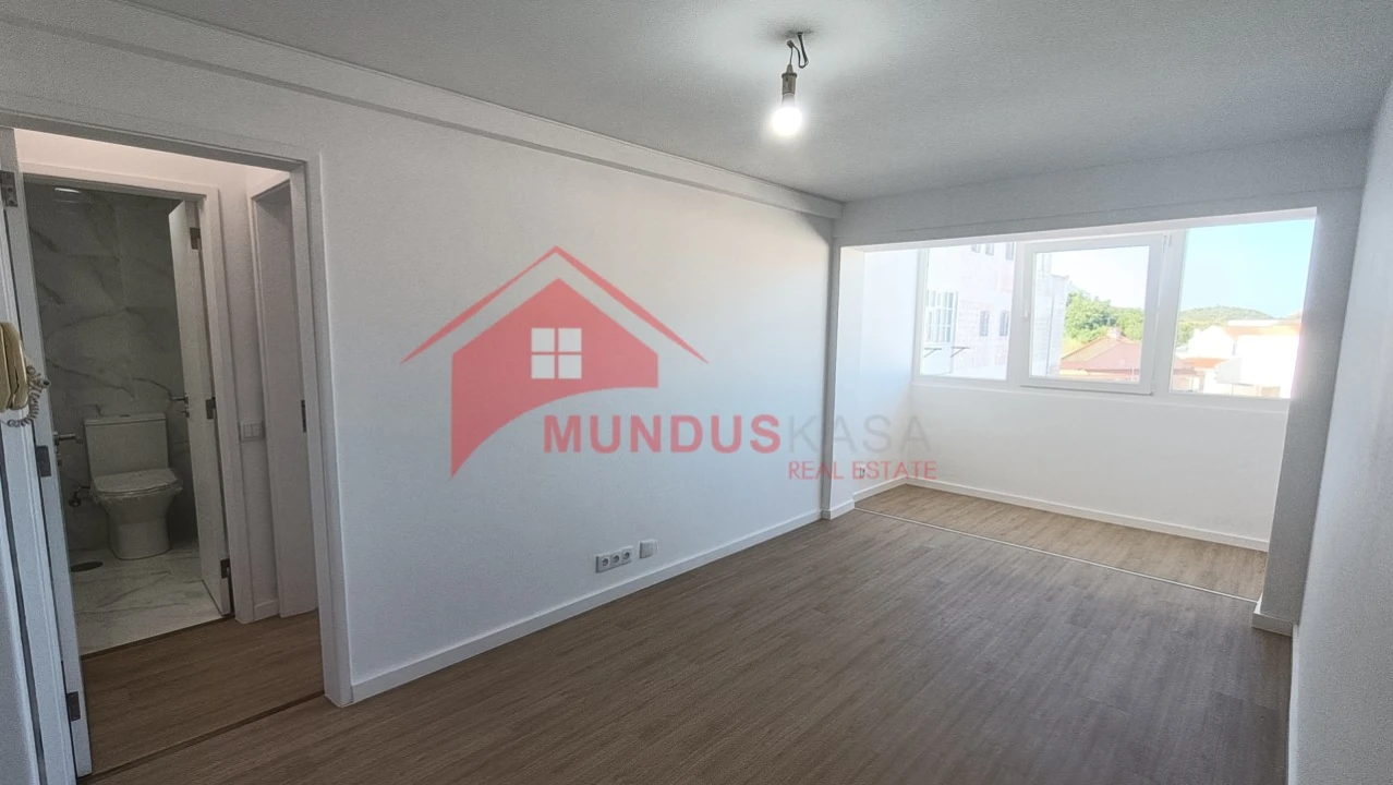 Apartamento T1 para Venda em Sesimbra (Castelo) Foto 1