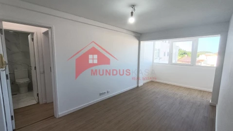 Apartamento T1 para Venda em Sesimbra (Castelo)