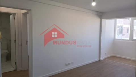 Apartamento T1 para Venda em Sesimbra (Castelo)