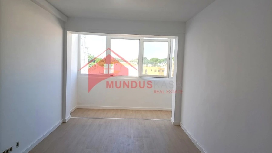 Apartamento T1 para Venda em Sesimbra (Castelo) Foto 8