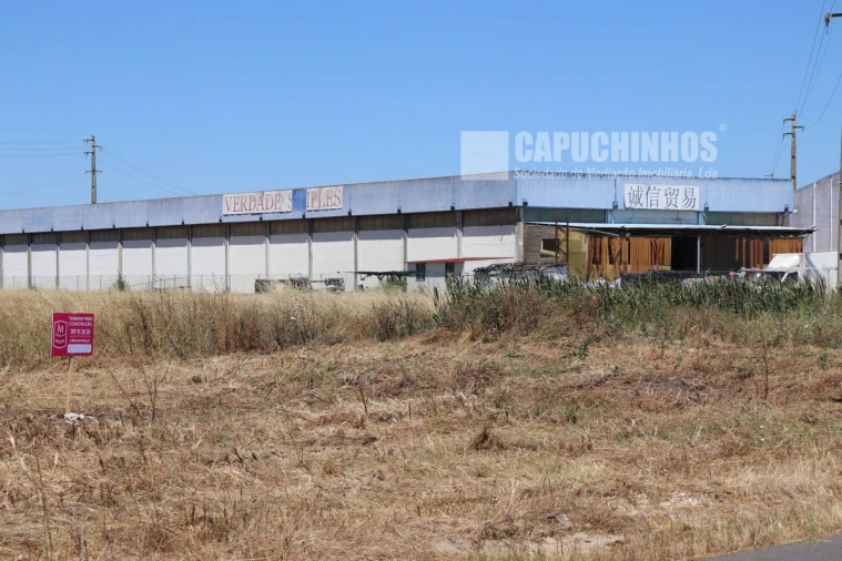 Terreno para Venda em Samora Correia Foto 2