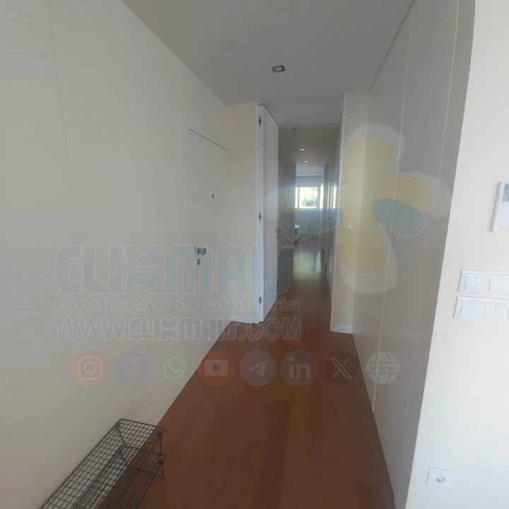 Apartamento T3 para Arrendamento em Nogueira, Fraião e Lamaçães Foto 23