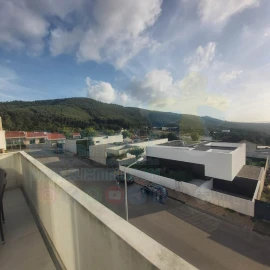 Apartamento T3 para Arrendamento em Nogueira, Fraião e Lamaçães