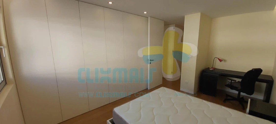 Apartamento T3 para Arrendamento em Nogueira, Fraião e Lamaçães Foto 29