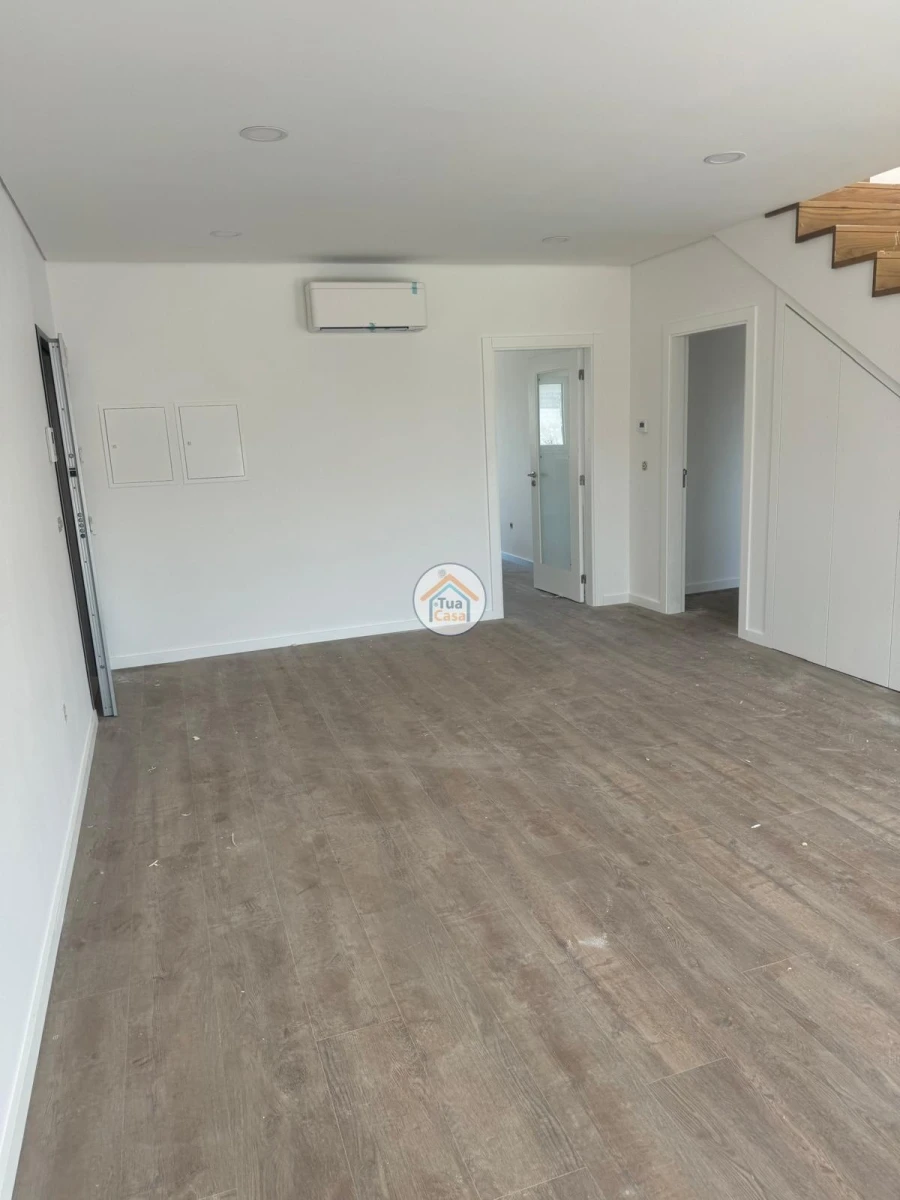 Apartamento T3 para Venda em Currelos, Papízios e Sobral Foto 4