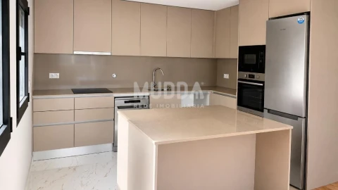 Apartamento T2 para Venda em Santa Maria da Feira, Travanca, Sanfins e Espargo