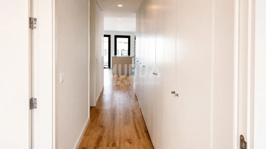 Apartamento T2 para Venda em Santa Maria da Feira, Travanca, Sanfins e Espargo Foto 4
