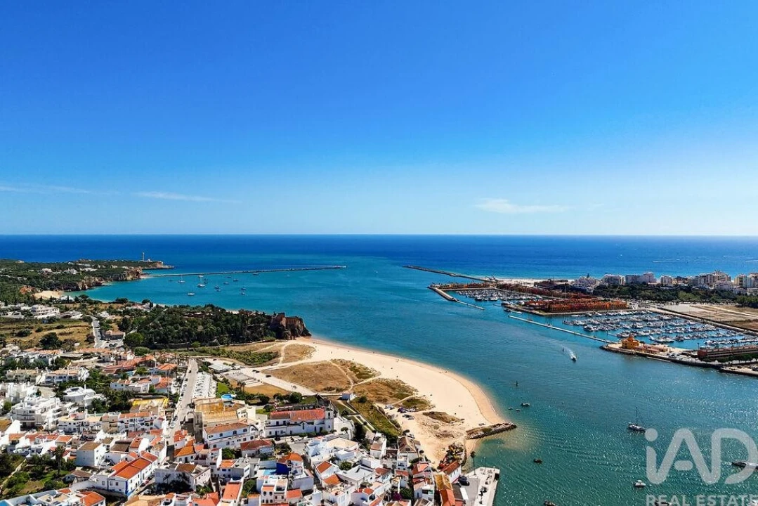 Apartamento T2 para Venda em Ferragudo Foto 5