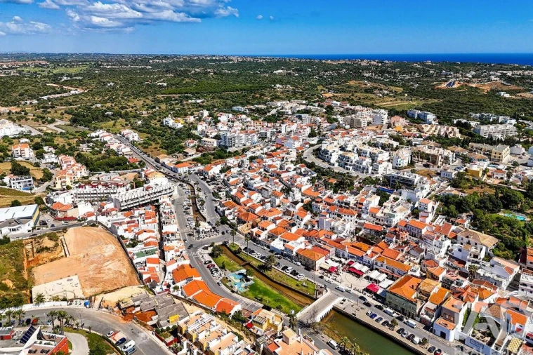 Apartamento T2 para Venda em Ferragudo Foto 31