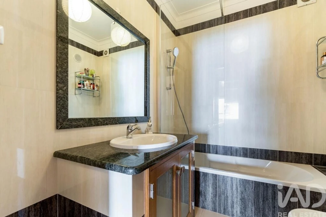 Apartamento T2 para Venda em Ferragudo Foto 21