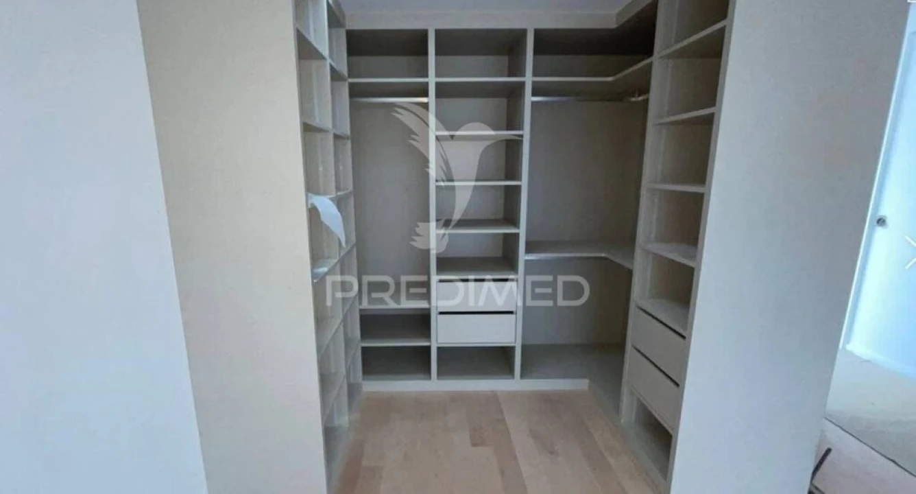 Moradia T4 para Venda em Canidelo Foto 13
