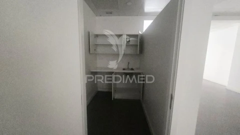 Loja para Arrendamento em Portimão