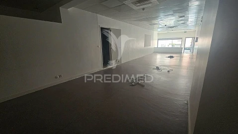 Loja para Arrendamento em Portimão