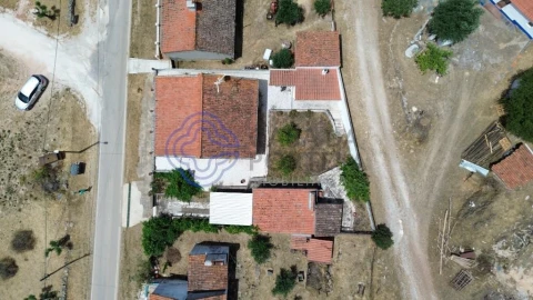 Moradia T2 para Venda em Terena (São Pedro)