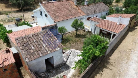 Moradia T2 para Venda em Terena (São Pedro)