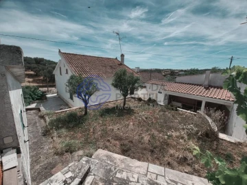 Moradia T2 para Venda em Terena (São Pedro)