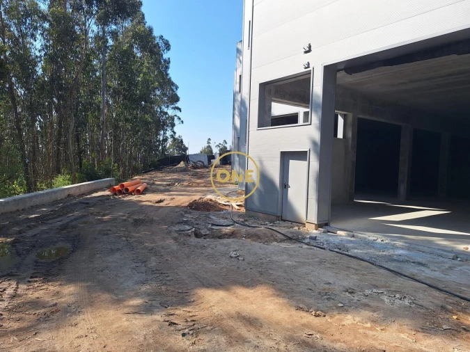 Armazém para Venda em Vilarinho das Cambas Foto 15