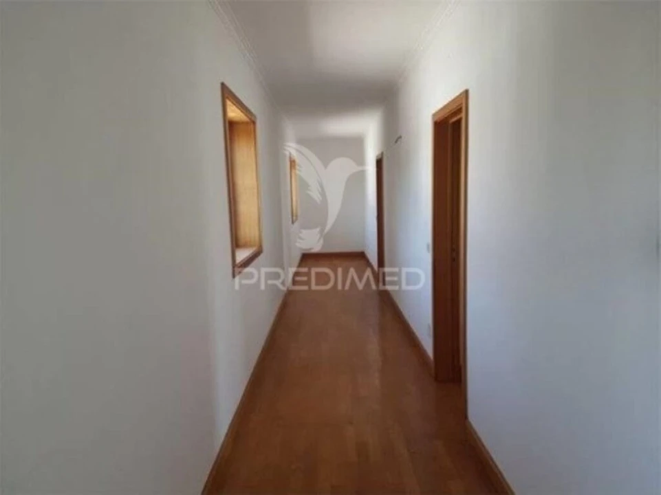 Moradia T5 para Venda em Esmoriz Foto 4