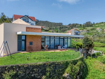 Moradia T2 para Venda em Porto Moniz