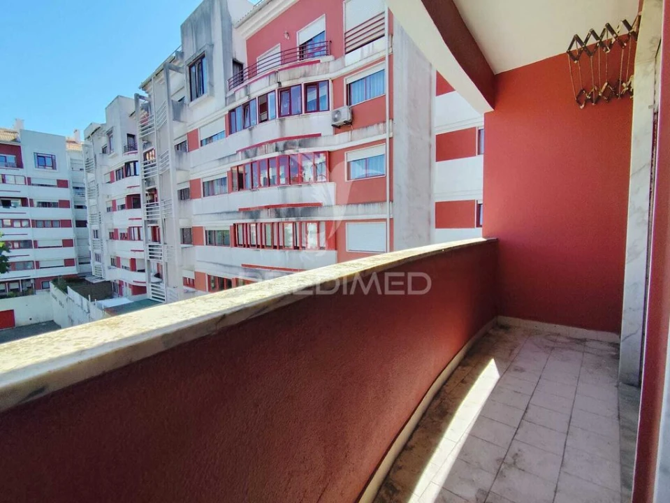 Apartamento T2 para Venda em Algueirão-Mem Martins Foto 18