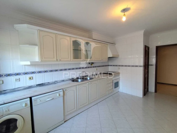 Apartamento T2 para Venda em Algueirão-Mem Martins Foto 8