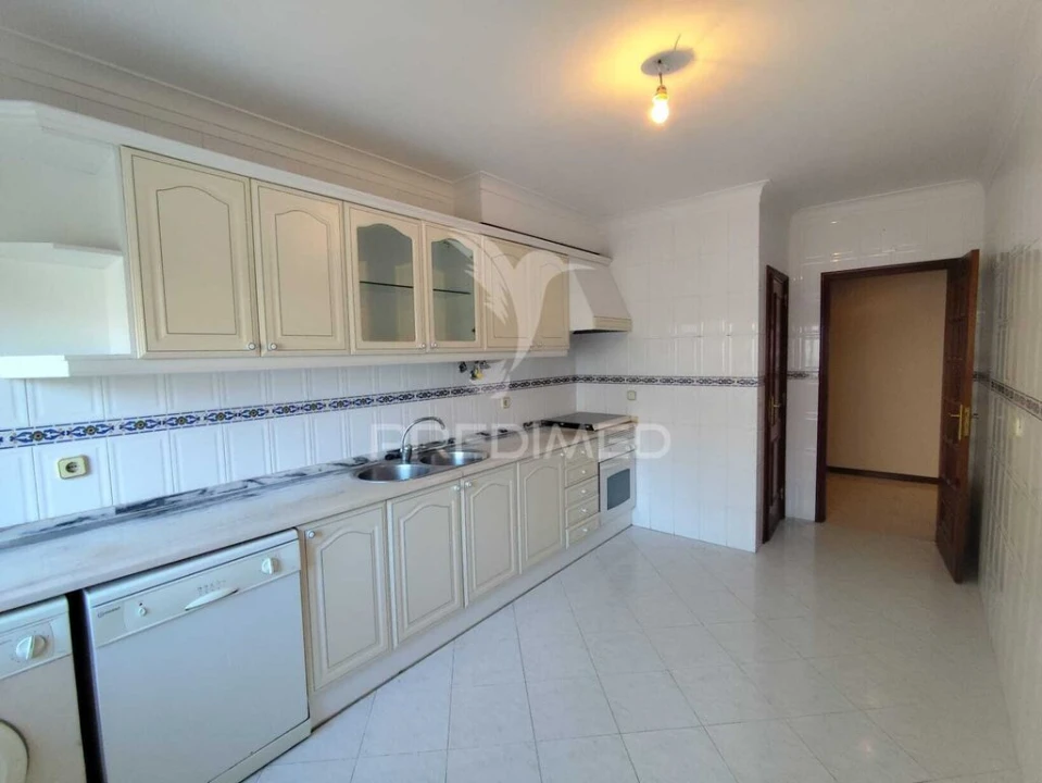 Apartamento T2 para Venda em Algueirão-Mem Martins Foto 10