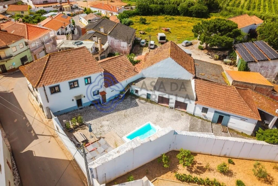 Moradia T4 para Venda em Peral Foto 1