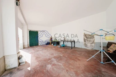 Moradia T4 para Venda em Peral