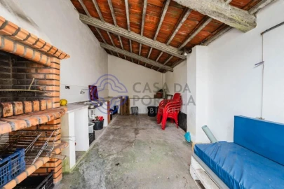 Moradia T4 para Venda em Peral