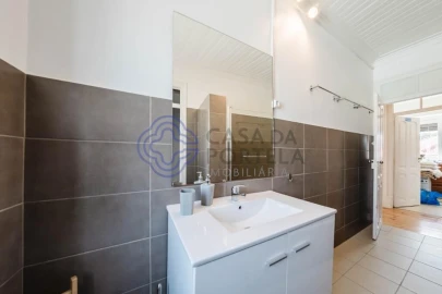 Moradia T4 para Venda em Peral