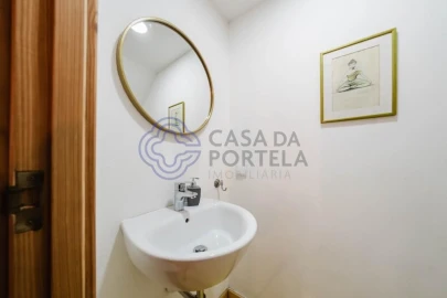 Moradia T4 para Venda em Peral