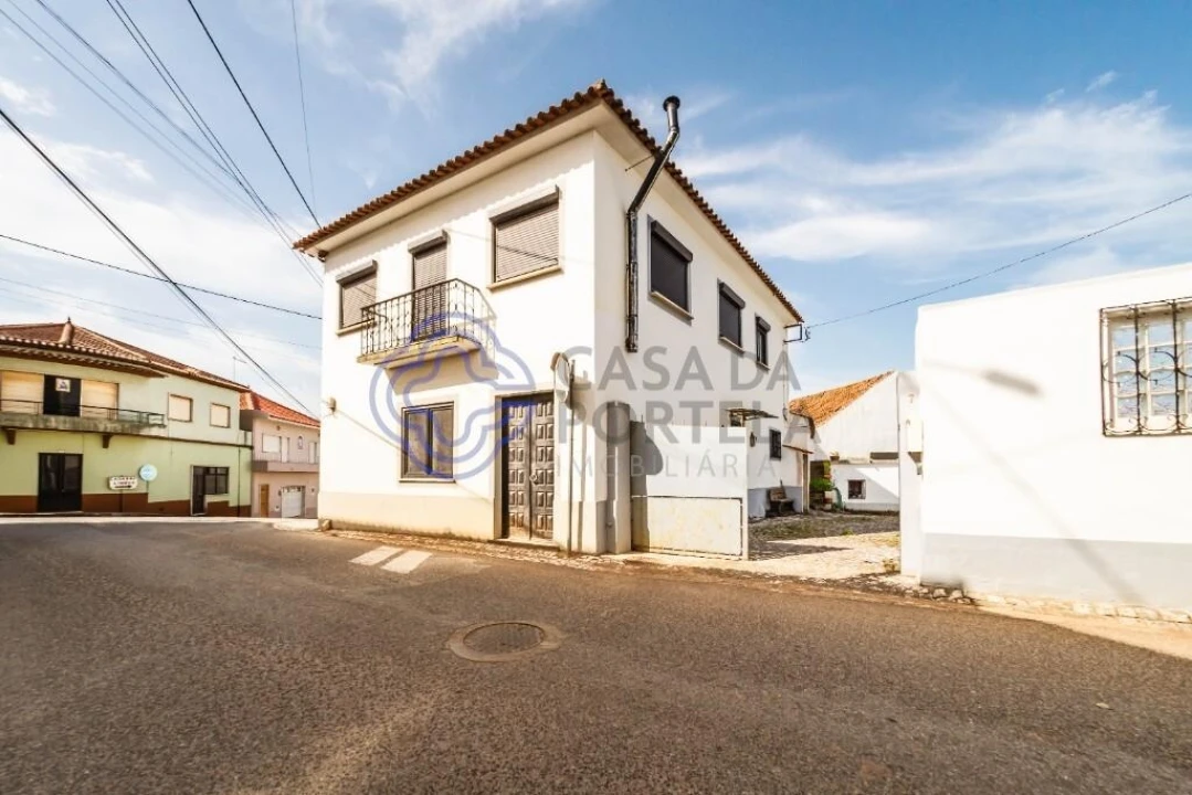 Moradia T4 para Venda em Peral Foto 3