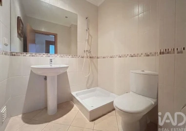 Apartamento T4 para Venda em Faro (Sé e São Pedro)