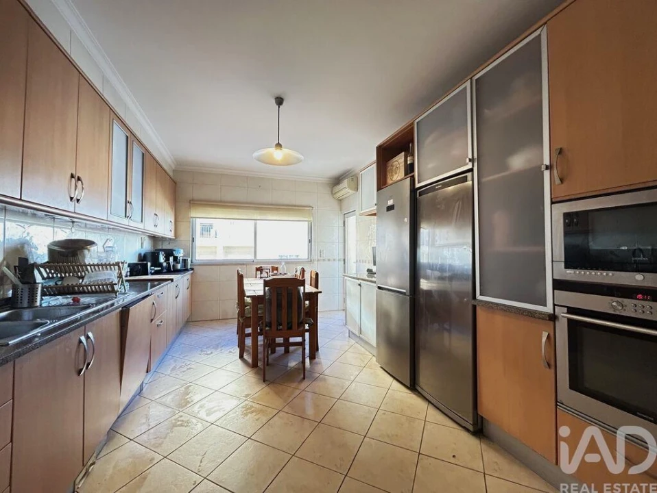 Apartamento T4 para Venda em Faro (Sé e São Pedro) Foto 7