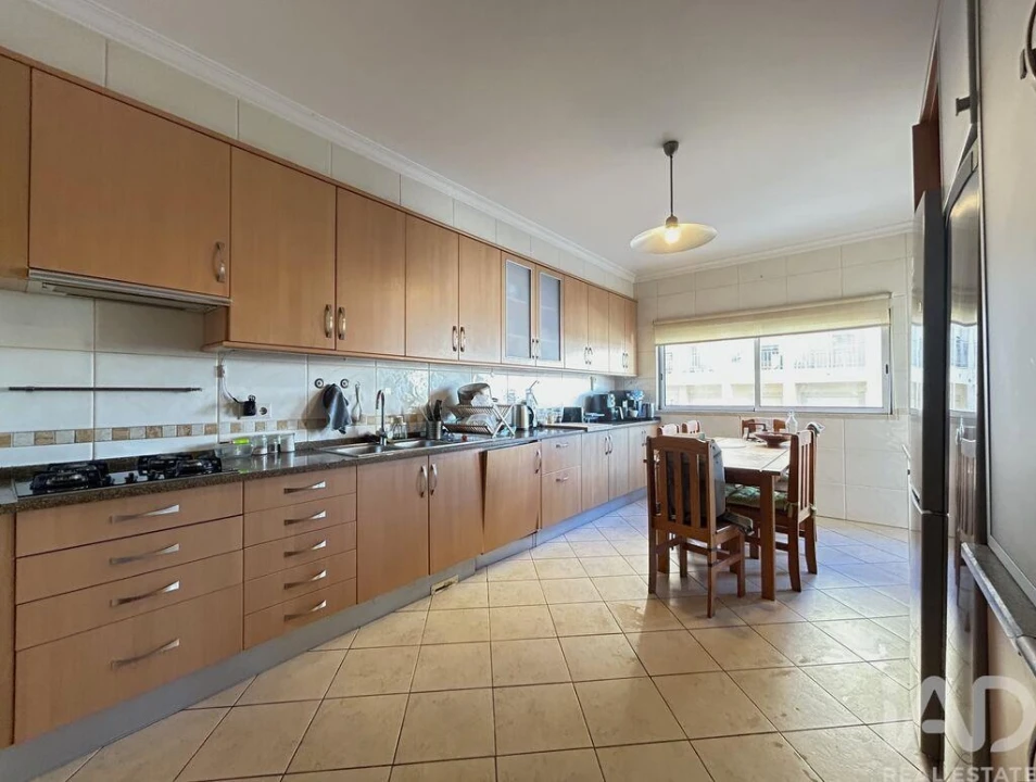 Apartamento T4 para Venda em Faro (Sé e São Pedro) Foto 6