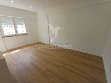 Apartamento T1 para Venda em Seixal, Arrentela e Aldeia de Paio Pires