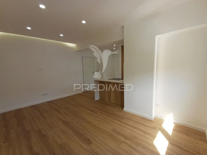 Apartamento T1 para Venda em Seixal, Arrentela e Aldeia de Paio Pires Foto 4