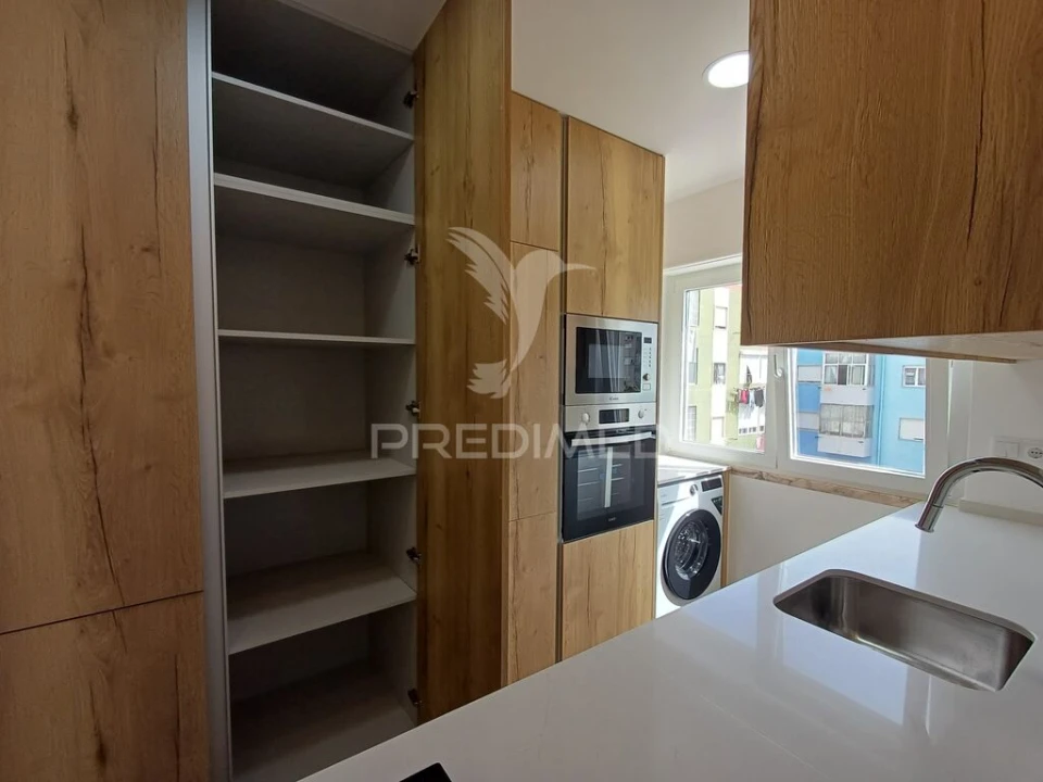 Apartamento T1 para Venda em Seixal, Arrentela e Aldeia de Paio Pires Foto 10