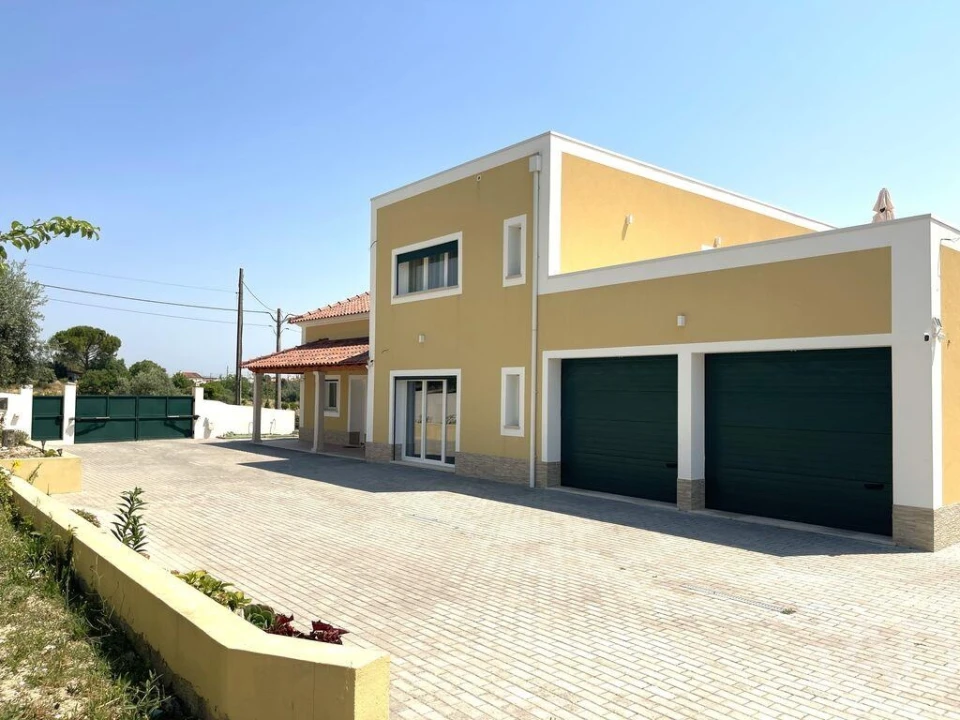 Moradia T5 para Venda em São Pedro de Tomar Foto 4