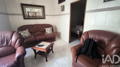Moradia T5 para Venda em Moncarapacho e Fuseta