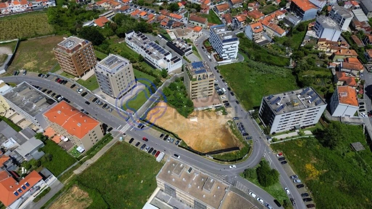 Apartamento T2 para Venda em Oliveira do Douro Foto 9