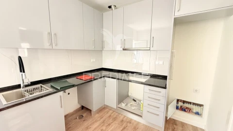 Apartamento T2 para Venda em Bensafrim e Barão de São João