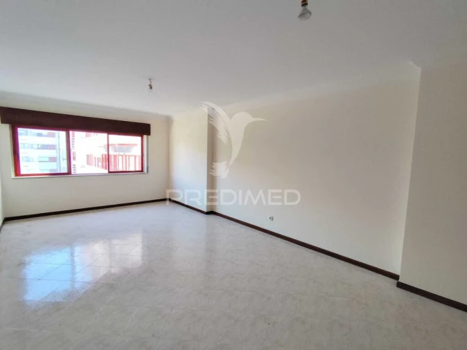 Apartamento T2 para Venda em Algueirão-Mem Martins Foto 11