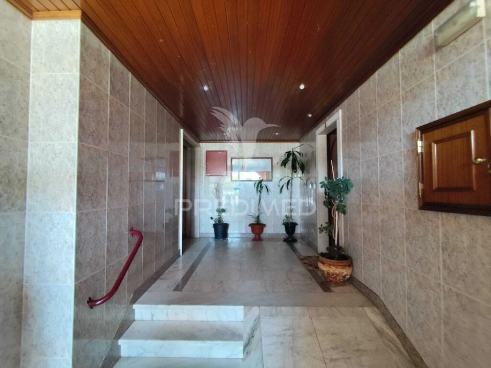 Apartamento T2 para Venda em Algueirão-Mem Martins Foto 13