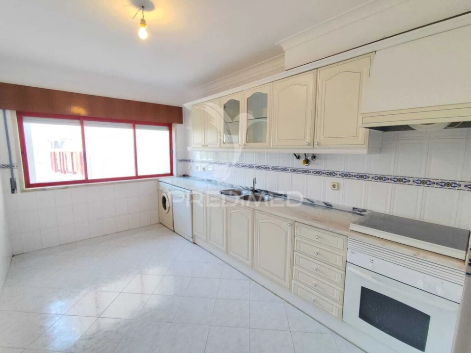 Apartamento T2 para Venda em Algueirão-Mem Martins Foto 5