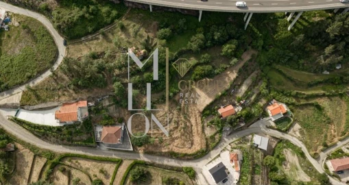 Terreno para Venda em Vila Caiz
